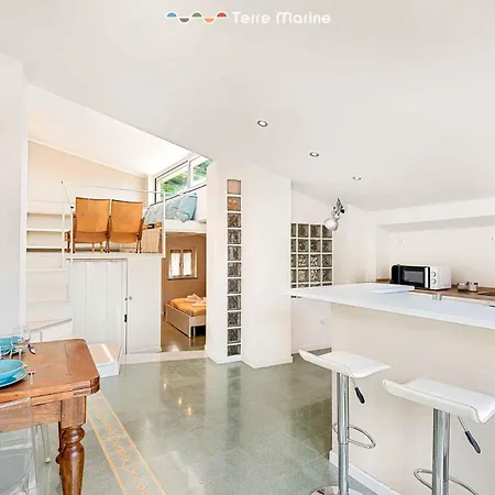 Daire Country View, Terre Marine